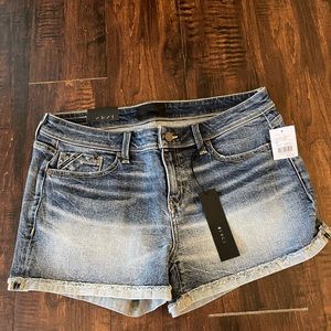 Buckle Black Jean Short